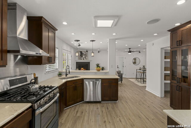 334 Karen Ln Property Photo 4
