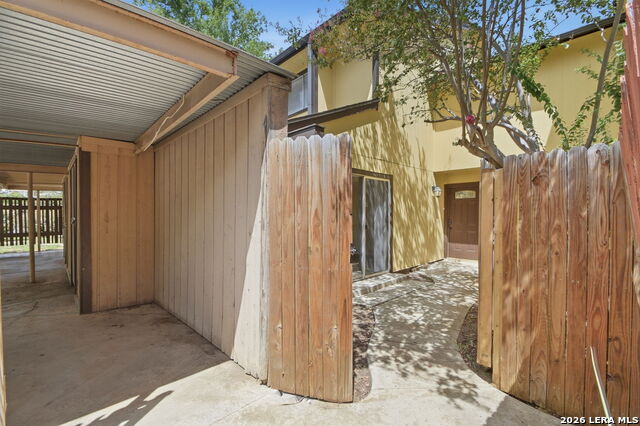 12010 Ashrock Ct Property Photo 3