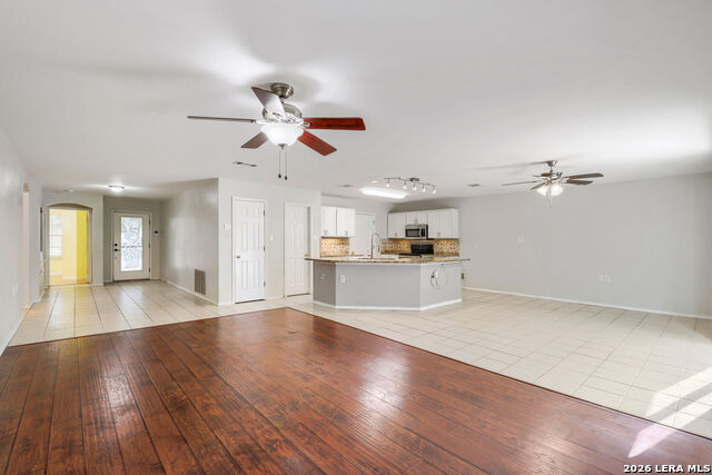 5727 Spring Hts Property Photo 4
