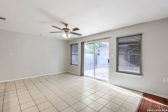 5727 Spring Hts Property Photo 5
