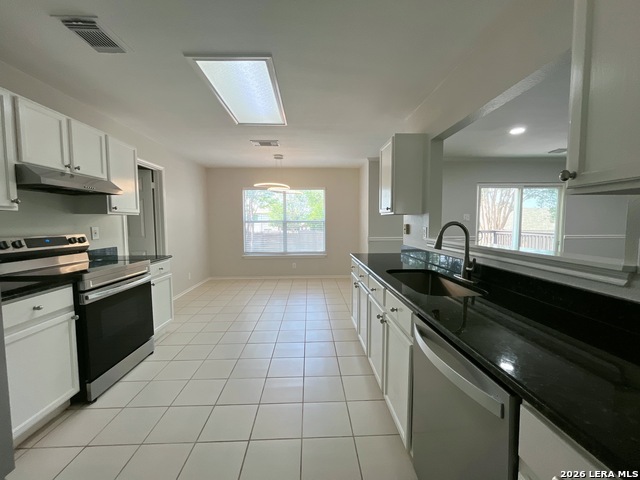 9507 Summerbrook Property Photo 5