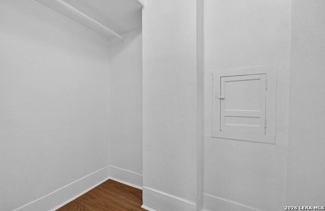 1510 S Presa Property Photo 15