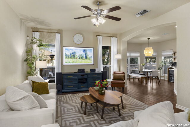 9506 Sun Ml Property Photo 9