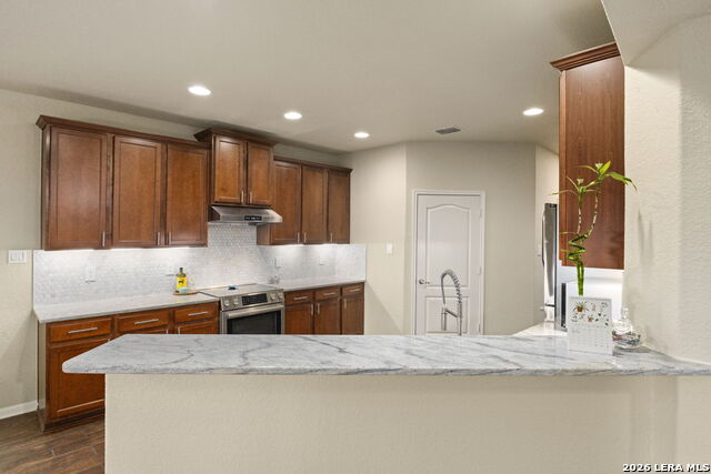 9506 Sun Ml Property Photo 18