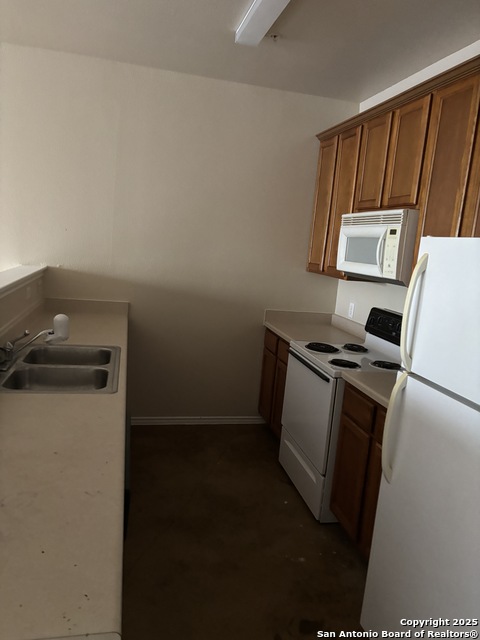 10614 Mathom Lndg Property Photo 11