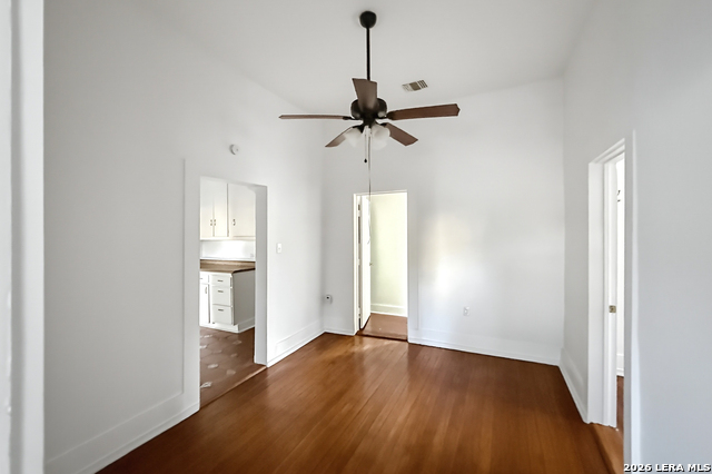 220 Leigh St Property Photo 4
