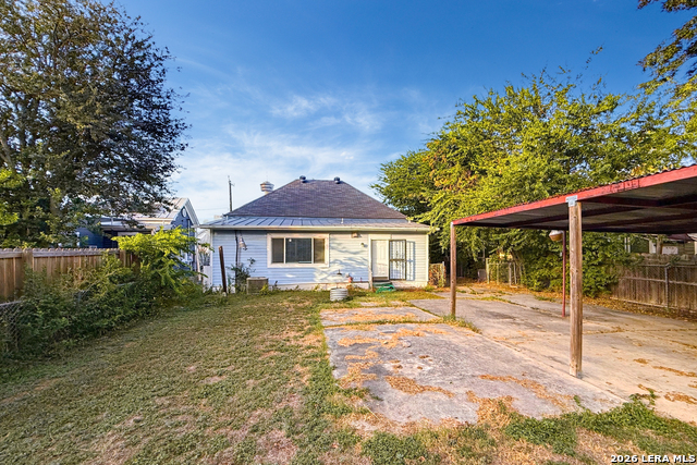 220 Leigh St Property Photo 17
