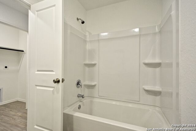 1607 Knoll Rdg Property Photo 7