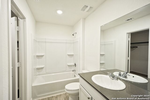 1607 Knoll Rdg Property Photo 22