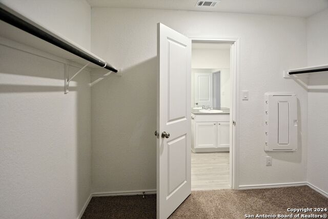 1607 Knoll Rdg Property Photo 25