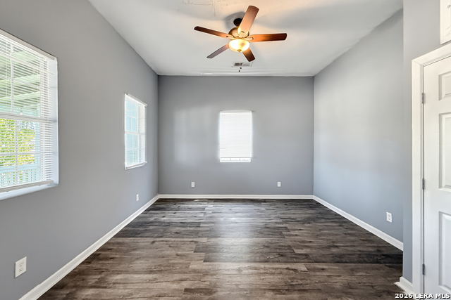 322 Indiana St Property Photo 5