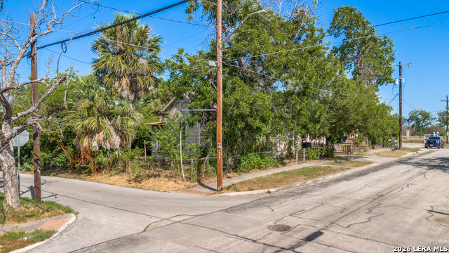 1825 N Palmetto Property Photo 13
