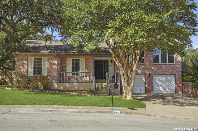 9223 Horse Heath Property Photo 1