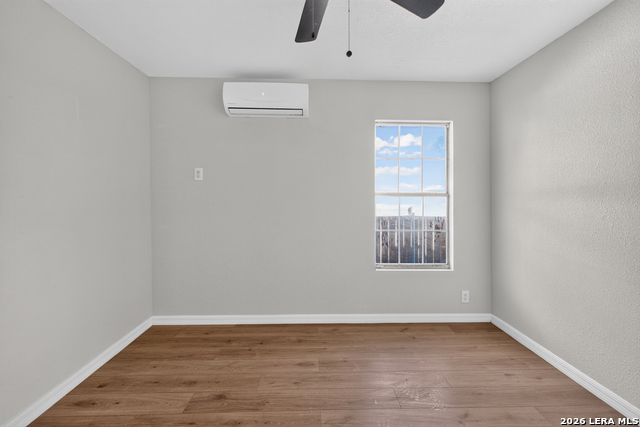 115 Huxley Property Photo 13