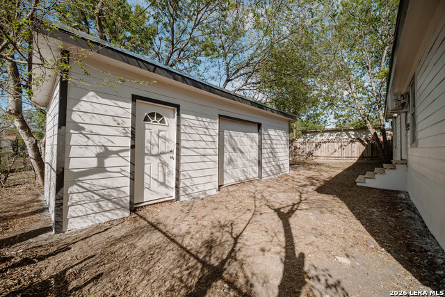 115 Huxley Property Photo 23