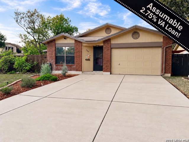 7523 Echo Glade Property Photo 1