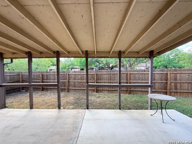 7523 Echo Glade Property Photo 15