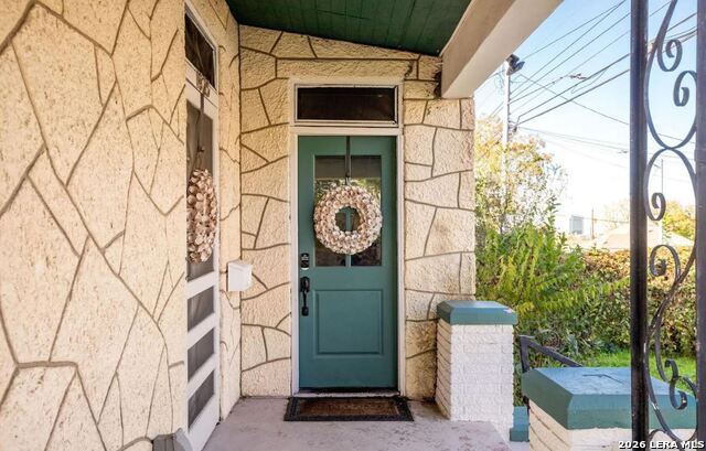 1820 E Houston St Property Photo 18