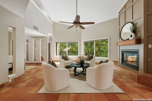 12503 Chateau Forest Ln Property Photo 10