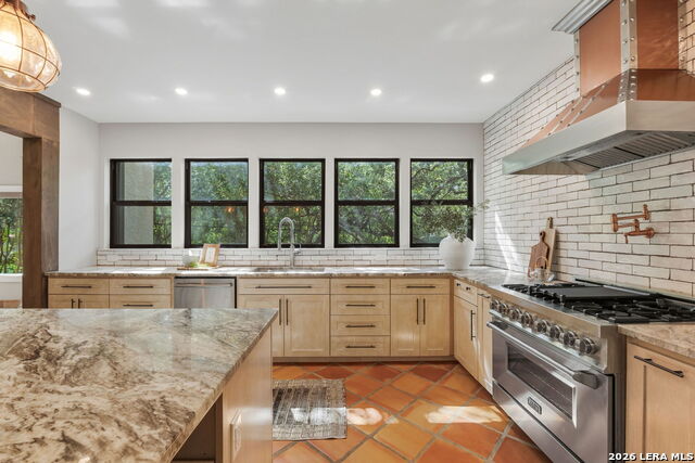 12503 Chateau Forest Ln Property Photo 17