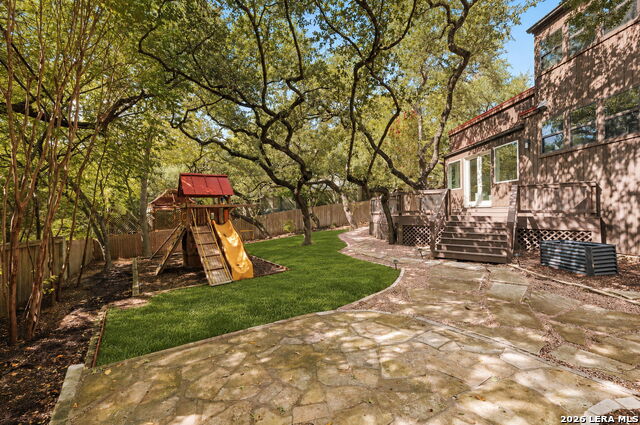 12503 Chateau Forest Ln Property Photo 38