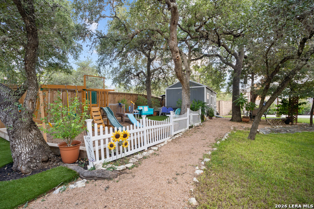 6827 Lendell St Property Photo 15