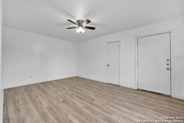 519 Venice Property Photo 4