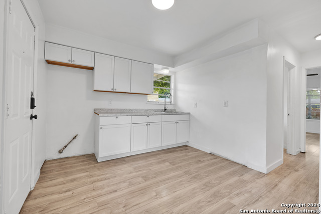 519 Venice Property Photo 6
