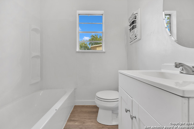 519 Venice Property Photo 11