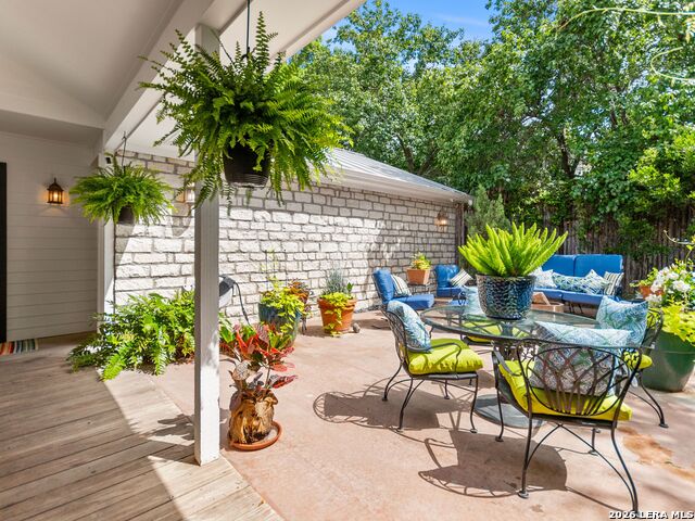 904 N Lincoln Street Property Photo 4