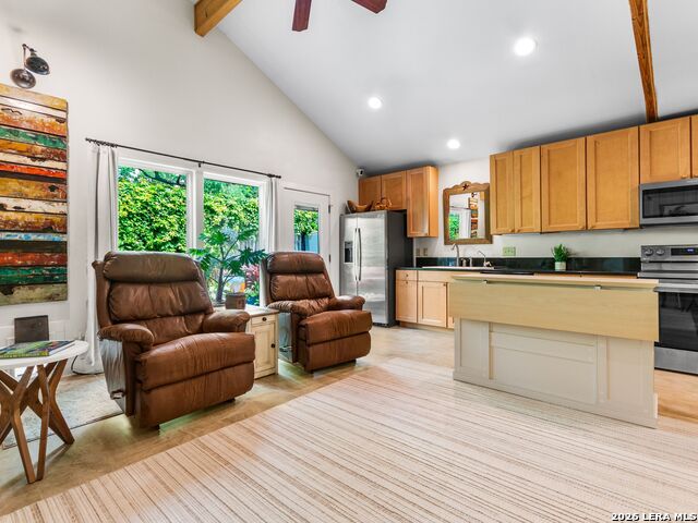 904 N Lincoln Street Property Photo 33