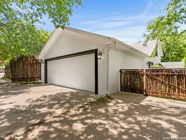 904 N Lincoln Street Property Photo 48