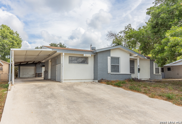 3019 LASSES BLVD Property Photo 1