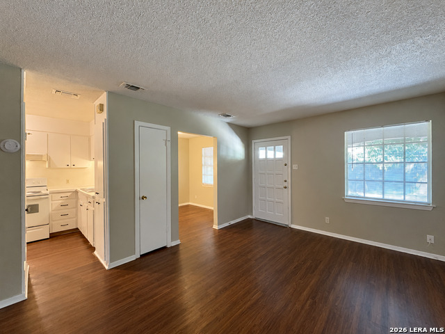 311 E San Antonio Ave Property Photo 13