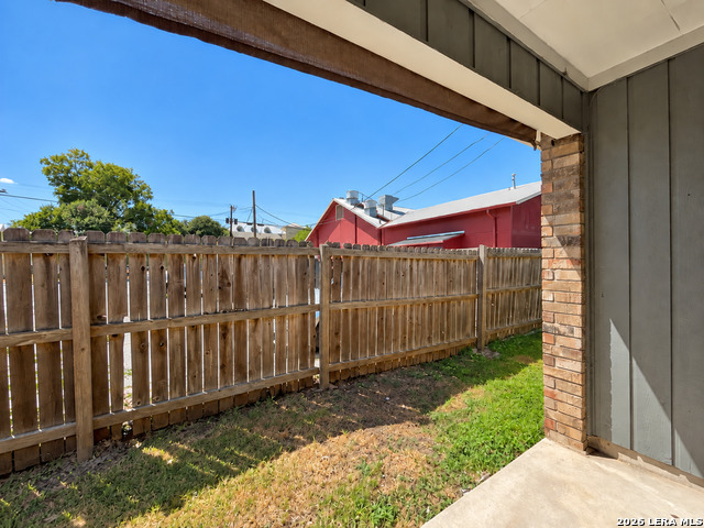 311 E San Antonio Ave Property Photo 27