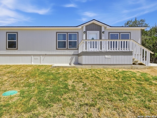 1035 Cypress Dr Property Photo 3