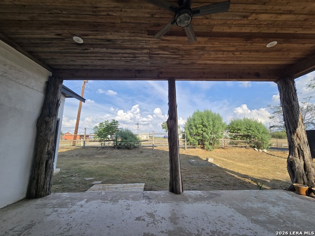 21805 Senior Rd Property Photo 5