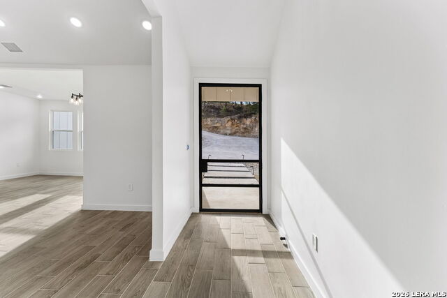 329 Bluebonnet Breeze Property Photo 4