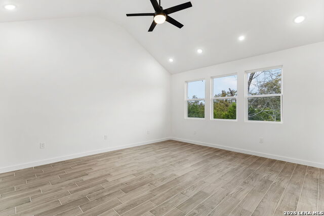 329 Bluebonnet Breeze Property Photo 32