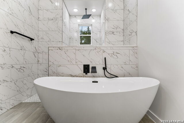 329 Bluebonnet Breeze Property Photo 37