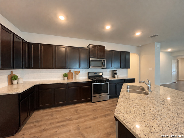 13611 Mendes Knoll Property Photo 4