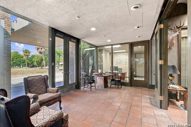 420 Baltimore Property Photo 3