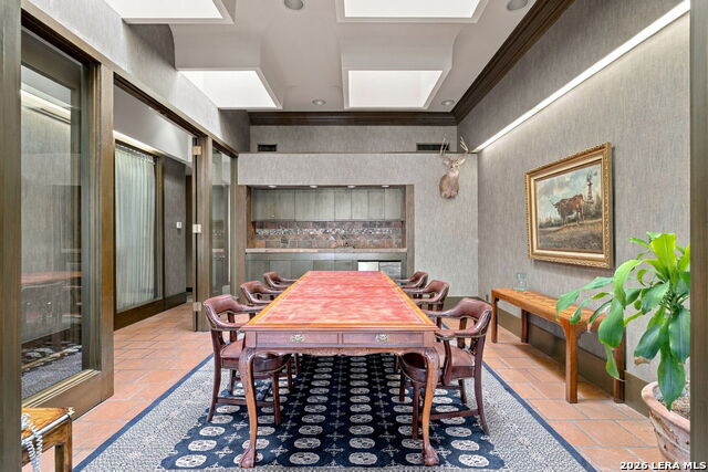 420 Baltimore Property Photo 6