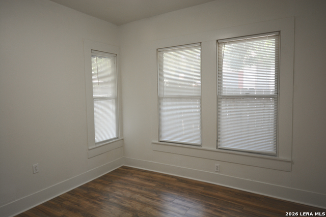 1114 W Russell Property Photo 5