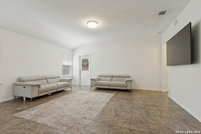 10538 Rhyder Rdg Property Photo 8