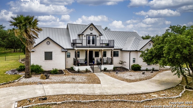 725 Winding View Property Photo 1