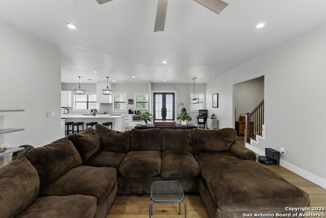 725 Winding View Property Photo 14