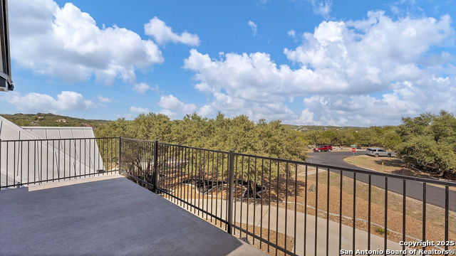 725 Winding View Property Photo 35