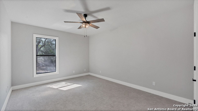 725 Winding View Property Photo 41