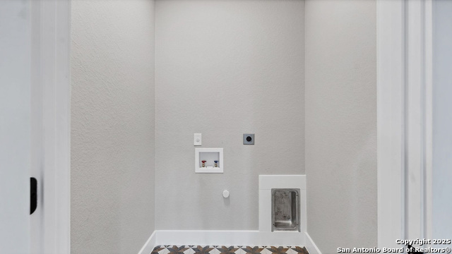 725 Winding View Property Photo 44